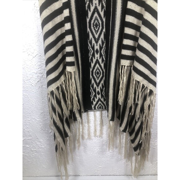 Its Our Time Open Front Vests Womens Size M Black Striped Shingles Western BOHO - Picture 4 of 7